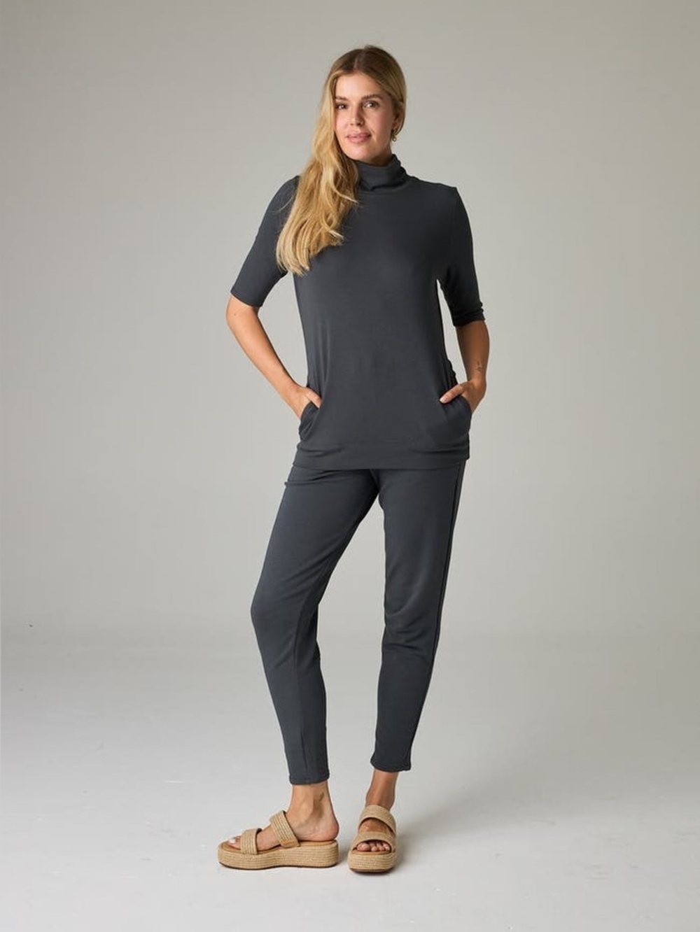 eavolu Acadia Aspen Eco-Luxe Rib Short-Sleeve Slate Gray Top XS (Size: 2-6)